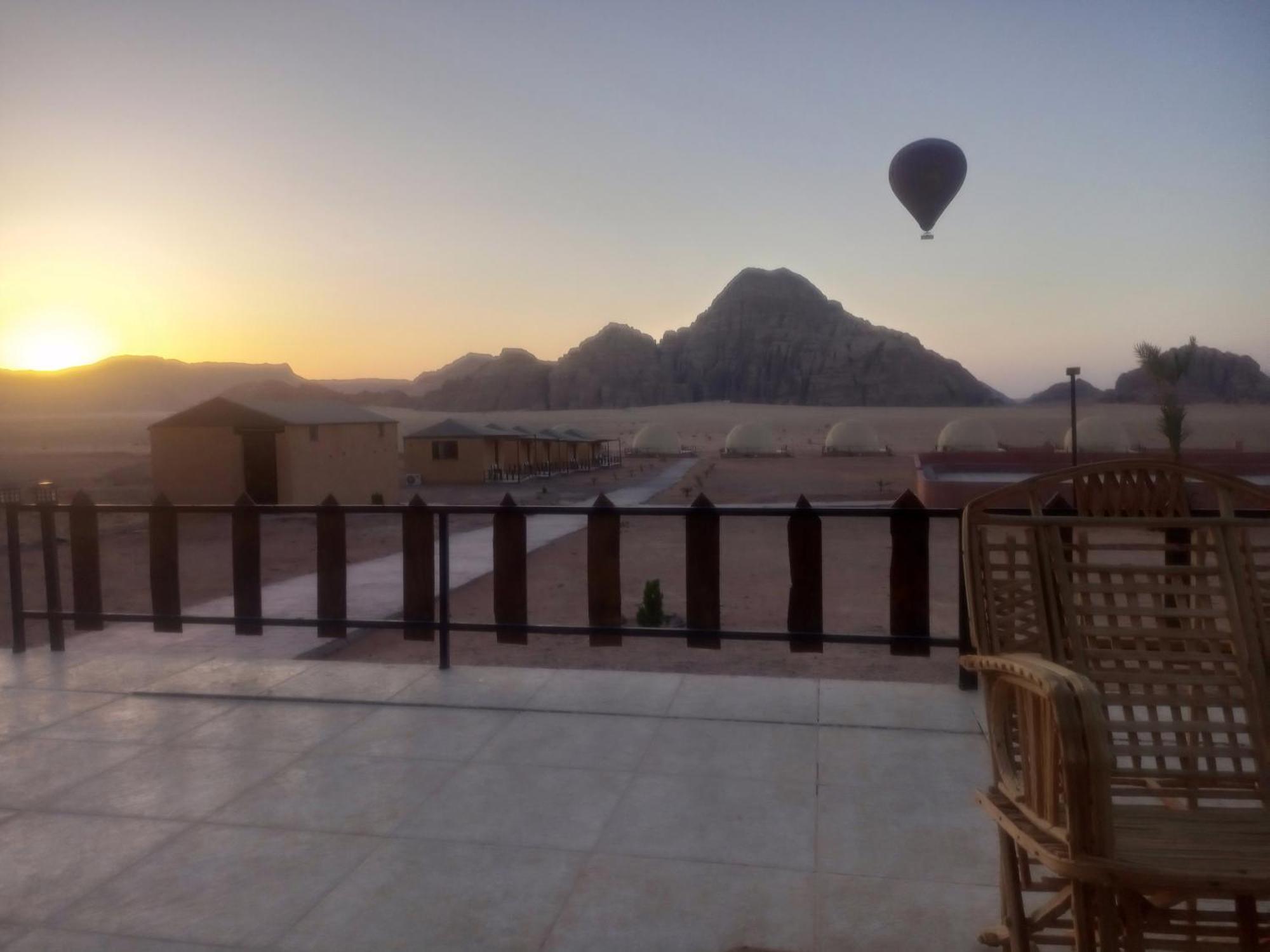 Landscape Rum Camp Hotel Wadi Rum Buitenkant foto