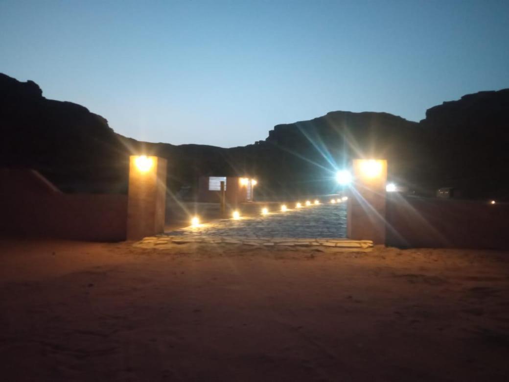 Landscape Rum Camp Hotel Wadi Rum Buitenkant foto