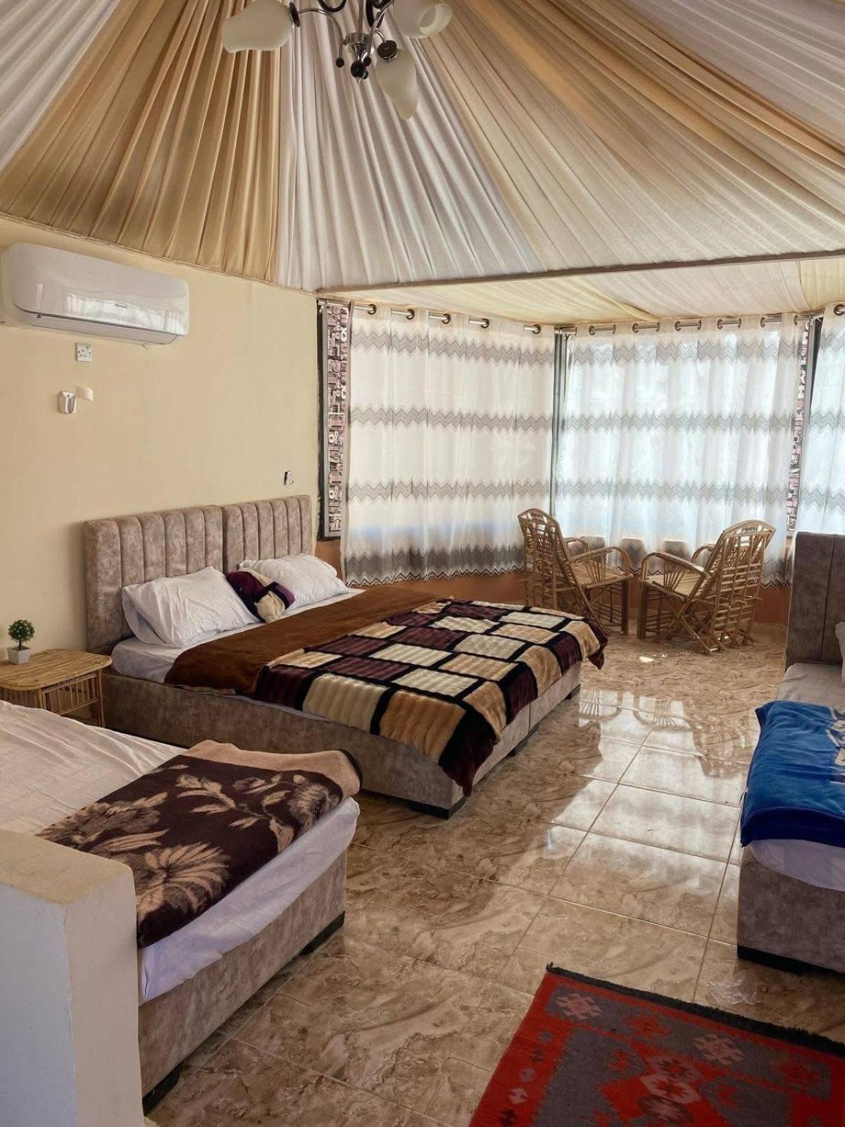 Landscape Rum Camp Hotel Wadi Rum Buitenkant foto